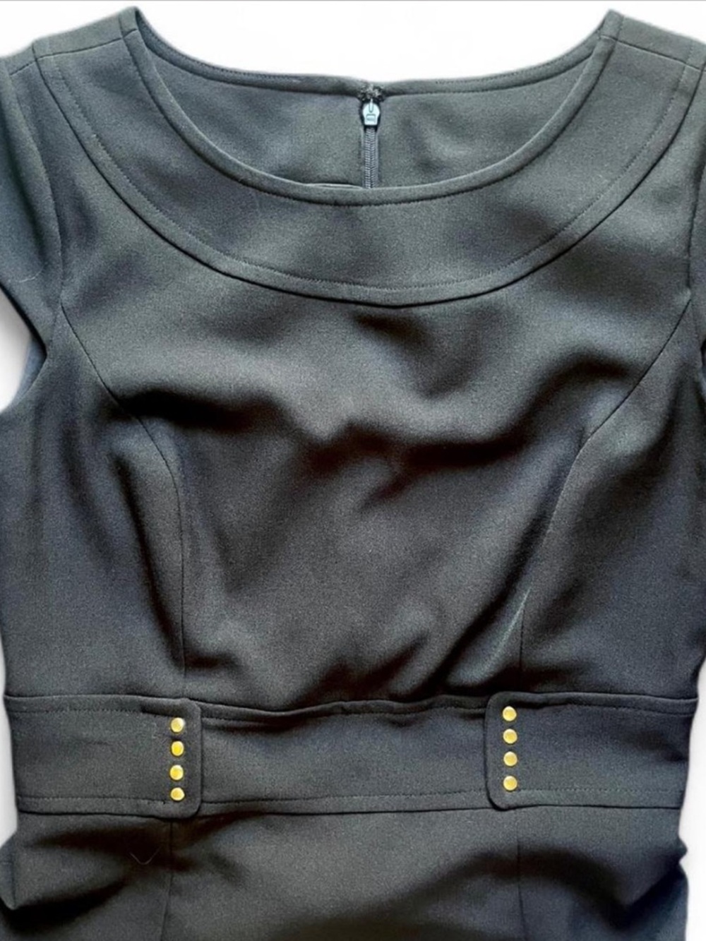 Tahari Cap Sleeved Black Dress With Gold Embellishments at Waist SZ 6 NWOT - Picture 5 of 8